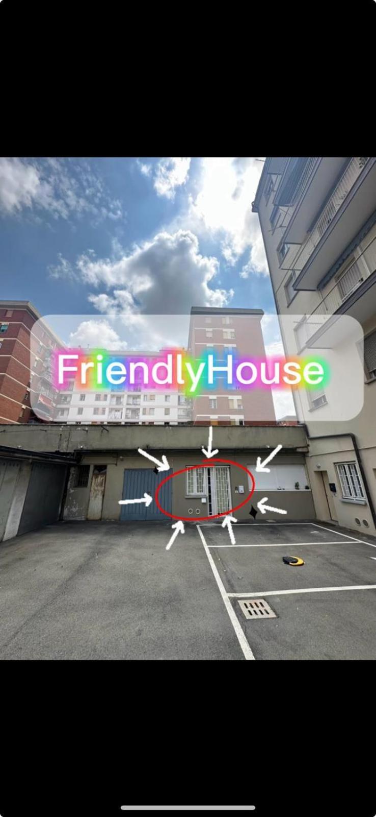 Friendlyhouse — Photos 1